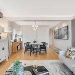 Heatherbrae I - World Class Harbour Bridge Views!
