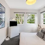 Heatherbrae I - World Class Harbour Bridge Views!