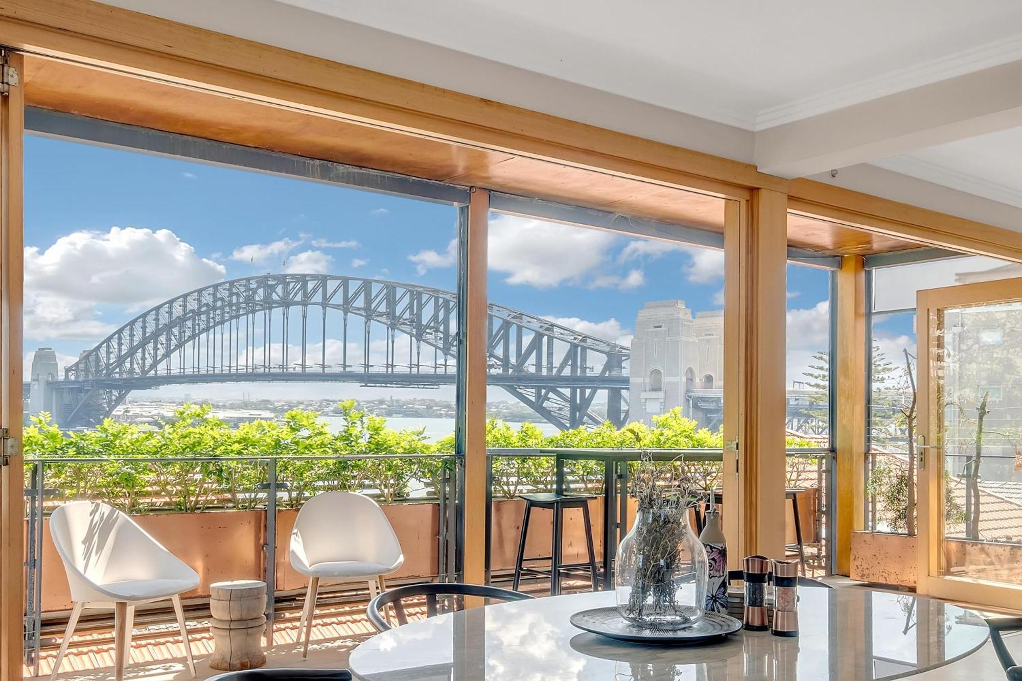 Heatherbrae I - World Class Harbour Bridge Views!