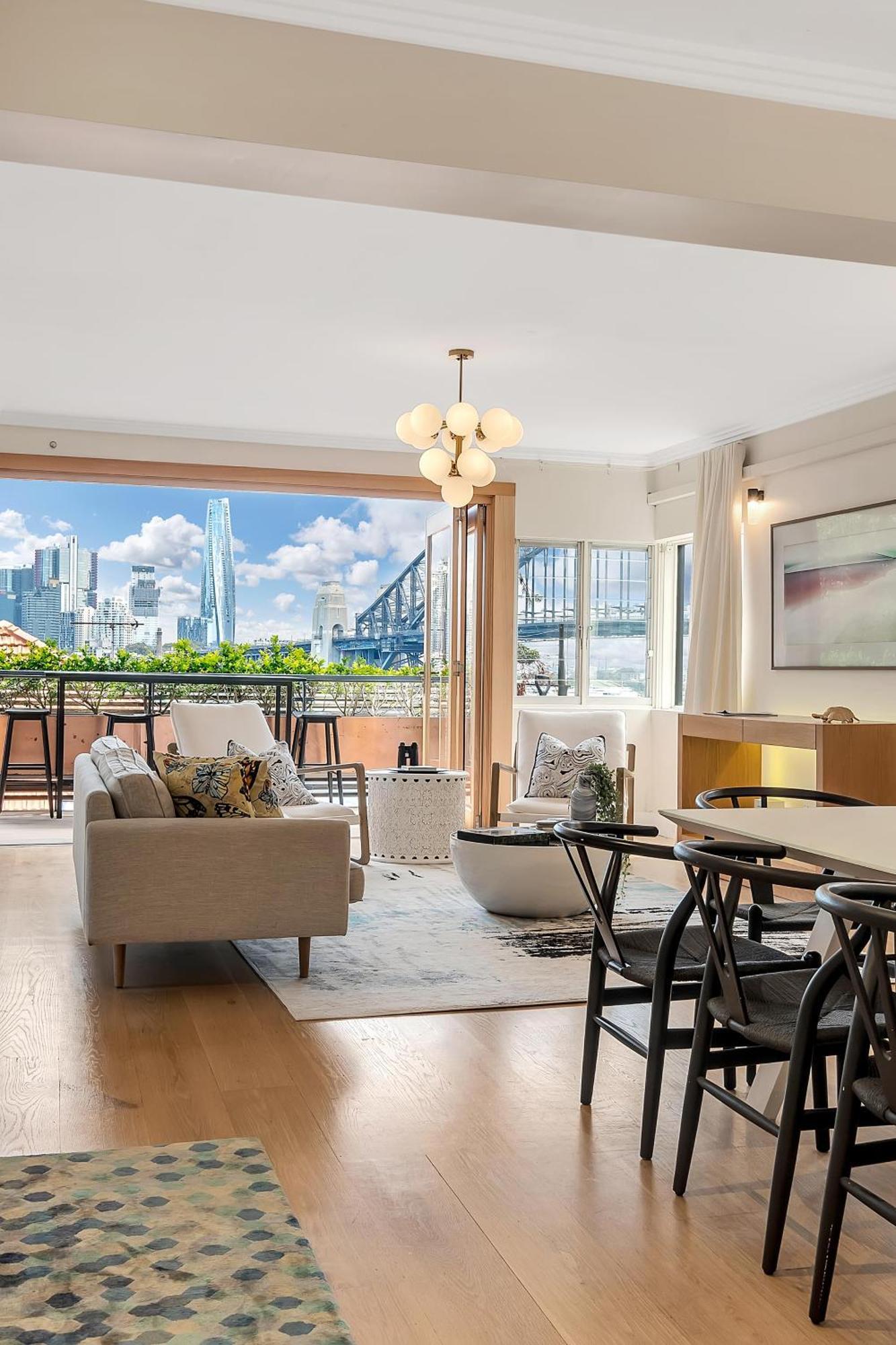Heatherbrae I - World Class Harbour Bridge Views! Apartment Sydney