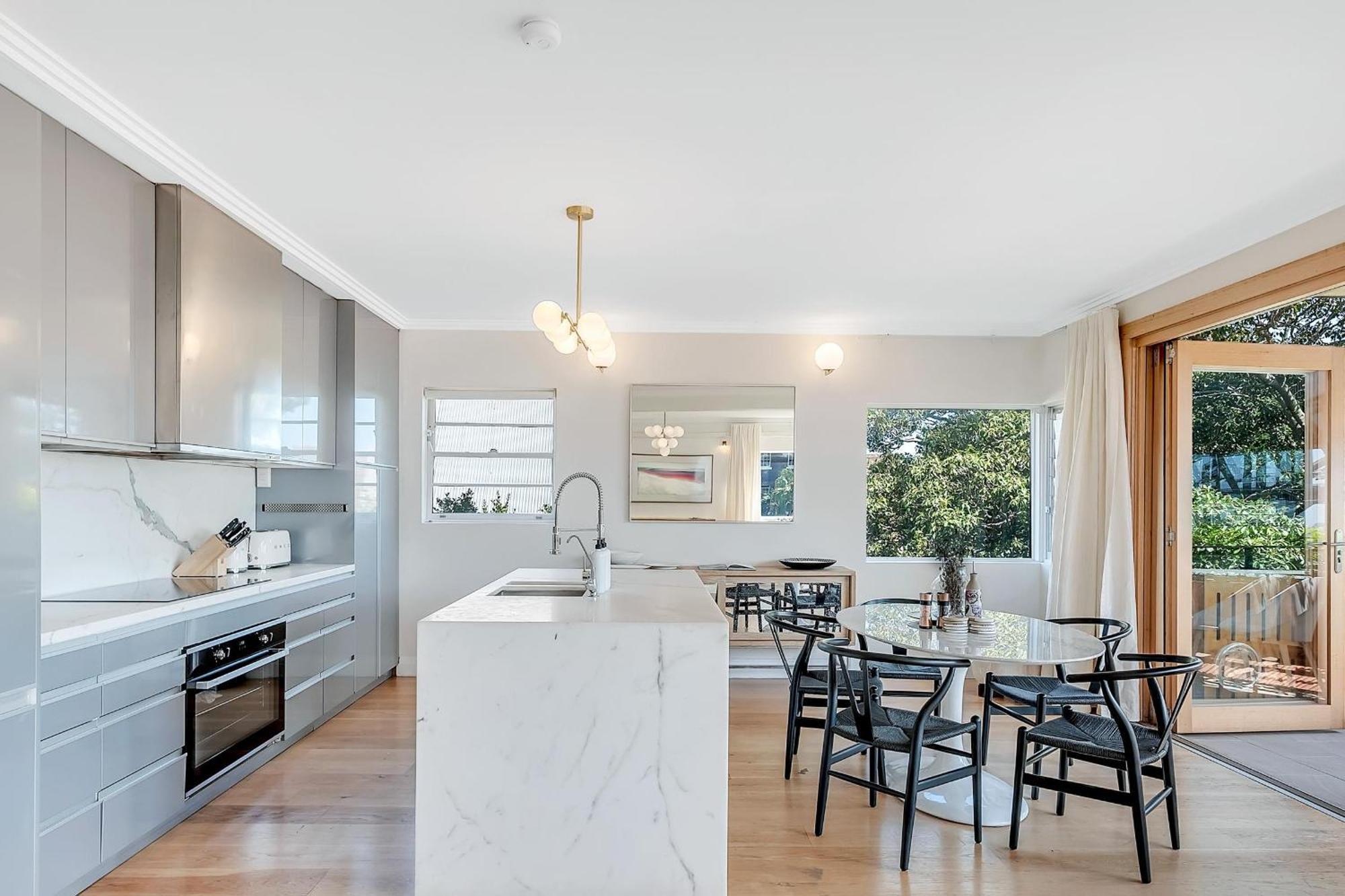 Apartment Heatherbrae I - World Class Harbour Bridge Views! *