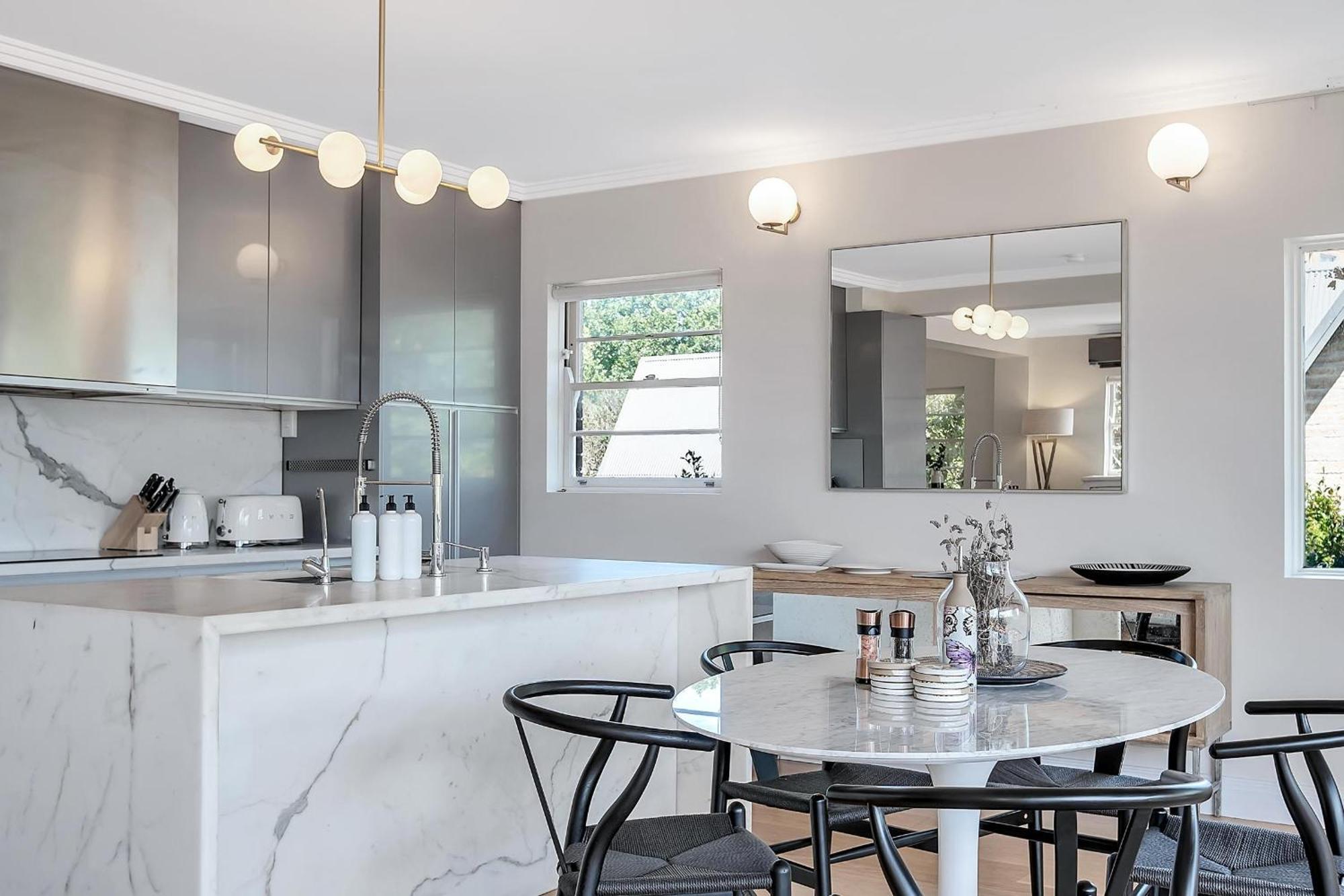 Heatherbrae I - World Class Harbour Bridge Views! * Sydney