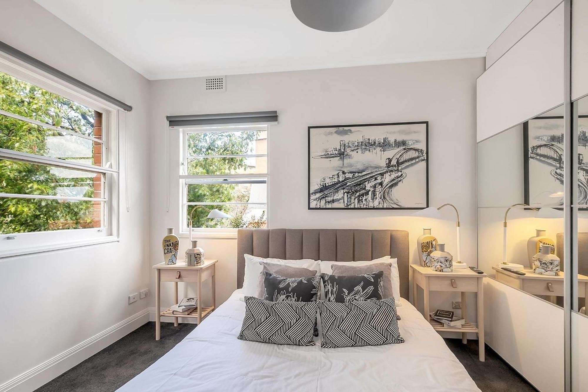 Heatherbrae I - World Class Harbour Bridge Views! * Sydney